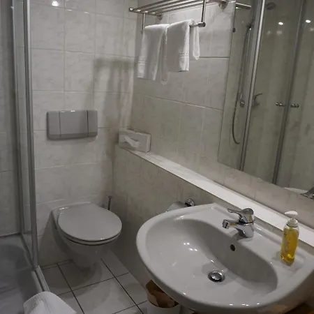 Hotel Gaestehaus Eschment 3*