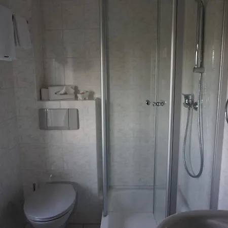 Ferienzimmer Blatners Hotell Bissersheim